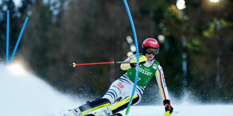 Lena Dürr belegte beim Slalom in Lienz den zweiten Platz. - Foto: Piermarco Tacca/AP/dpa