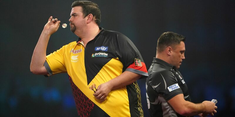 Gabriel Clemens trifft bei der WM auf den englischen Top-Spieler Dave Chisnall. - Foto: Zac Goodwin/PA Wire/dpa