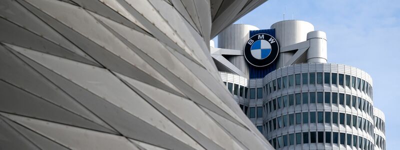 Nach drei Jahren mit außergewöhnlich hohen Gewinnen hat BMW 2024 deutlich weniger verdient. (Archivbild) - Foto: Sven Hoppe/dpa