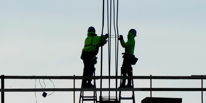In den USA hat sich die Arbeitslosigkeit im September nicht verändert. - Foto: Matt Rourke/AP/dpa