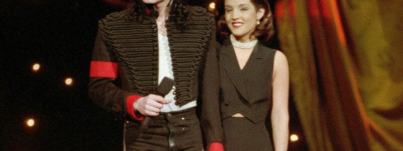 Michael Jackson und Lisa Marie Presley 1994 in New York. Das Paar war zwei Jahre verheiratet. - Foto: Bebeto Matthews/AP/dpa