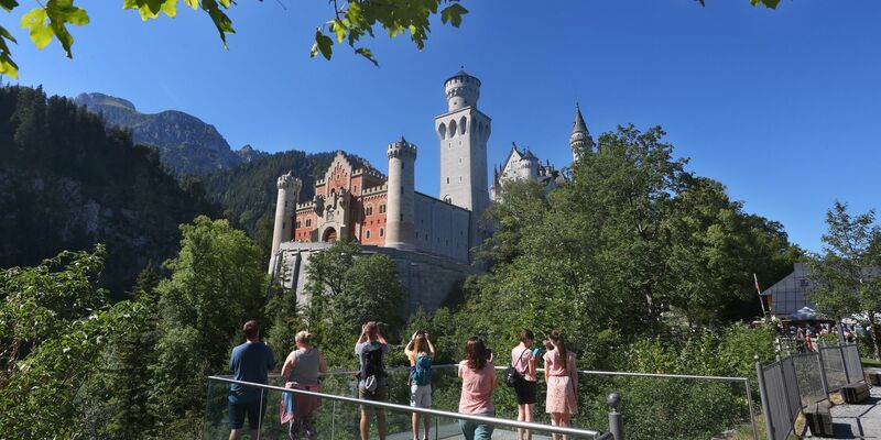 Das weltberühmte Schloss Neuschwanstein in Schwangau. - Foto: Karl-Josef Hildenbrand/dpa