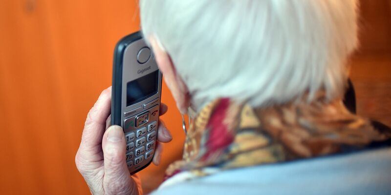 Werbeanrufe von aufdringlichen Call-Centern: 34.714 Beschwerden gingen im vergangenen Jahr bei der Bundesnetzagentur ein. - Foto: Britta Pedersen/zb/dpa