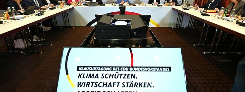 Der Bundesvorstand der CDU trifft sich zur Klausur in Weimar. - Foto: Martin Schutt/dpa