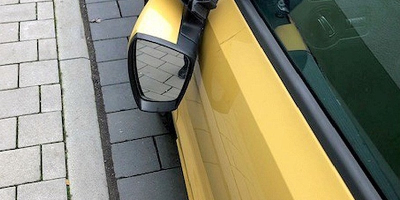 POL-PDKL: Peugeot im Vorbeifahren gerammt - Foto: presseportal.de