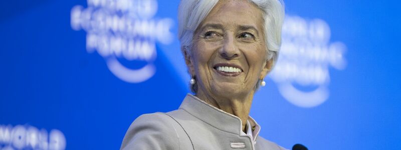 Christine Lagarde, Präsidentin der Europäischen Zentralbank, während einer Pressekonferenz am Schlusstag des 53. Jahrestreffens des Weltwirtschaftsforums (WEF). - Foto: Gian Ehrenzeller/KEYSTONE/dpa