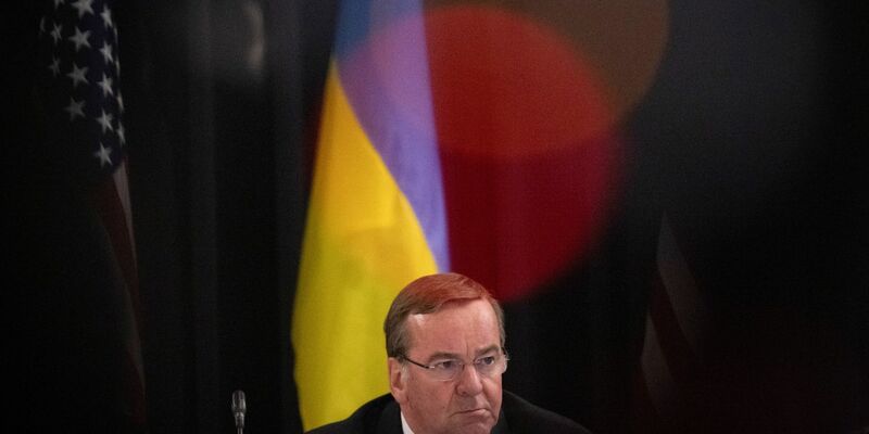 Verteidigungsminister Boris Pistorius (SPD) könnte sich einen Veteranentag gut vorstellen. - Foto: Boris Roessler/dpa