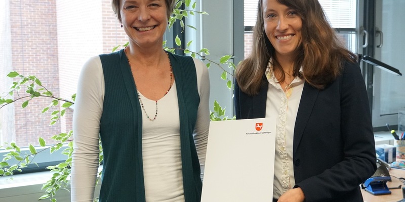 POL-OS: Demokratiefeindliche Inhalte aus dem Netz enttarnen - Osnabrücker Schüler starten KI-Projekt - Foto: presseportal.de