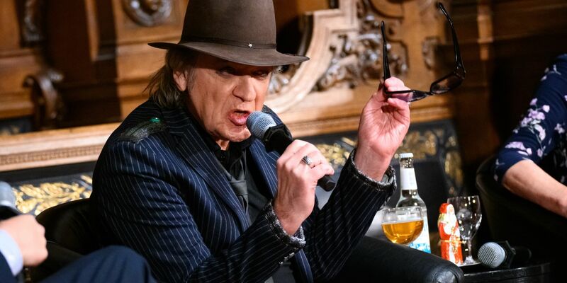 Rocksänger Udo Lindenberg ist erkrankt. - Foto: Jonas Walzberg/dpa