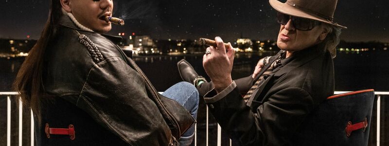 Deutsch-Rapper Apache 207 (l) und Udo Lindenberg haben erstmals miteinander einen Song aufgenommen. - Foto: Tine Acke/Warner Music/dpa