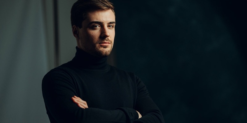 Mit verkaufsstarken Texten zum Marktführer: Julius Kemnitzer verrät, wie Agenturen durch Copywriting ihren Markt dominieren können - Foto: presseportal.de