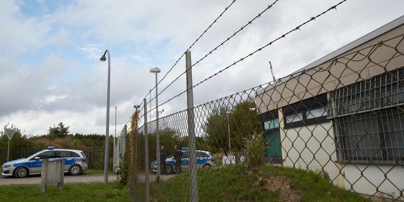 Das Gelände des ehemaligen Bundeswehr-Bunkers in Traben-Trarbach, der als Cyber-Bunker bekannt wurde. - Foto: Thomas Frey/dpa