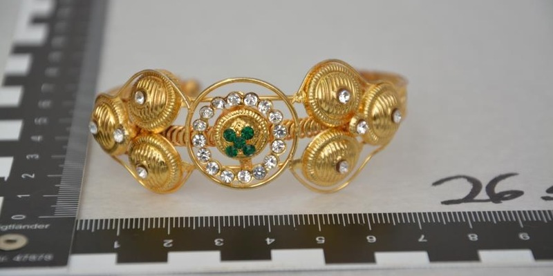 HZA-SW: Alles Gold, was glänzt? Wertvoller Goldschmuck auf der BAB 3 nachverzollt - Foto: presseportal.de