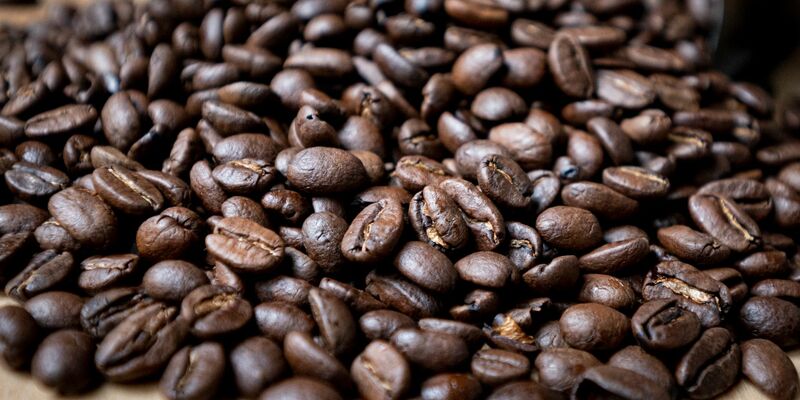 Marktführer Tchibo erhöht Mitte April die Kaffeepreise. - Foto: Fabian Sommer/dpa