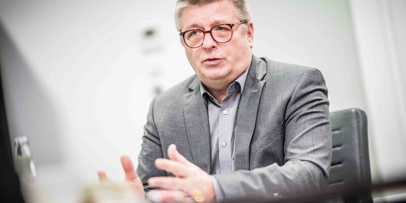 Thomas Haldenwang ist Präsident des Bundesamtes für Verfassungsschutz. - Foto: Michael Kappeler/dpa