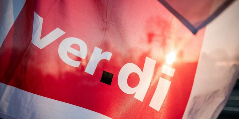 Verdi verlangt für mehr als 20.000 Bodenbeschäftigte 12,5 Prozent mehr Geld. - Foto: Fabian Strauch/dpa