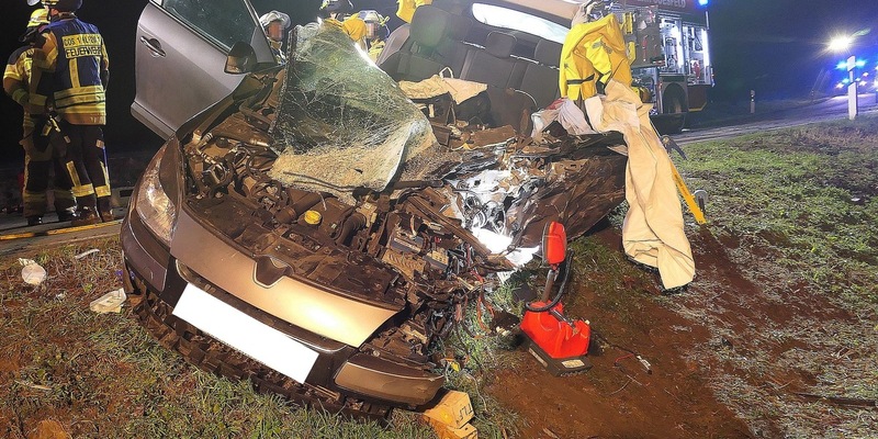 POL-COE: Coesfeld, Bergallee/ Auto kommt von der Straße ab - Foto: presseportal.de