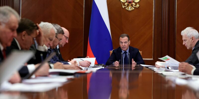 USA und andere Nato-Staaten haben laut Dmitri Medwedew Russland den Krieg erklärt. - Foto: Ekaterina Shtukina/Sputnik Government/AP/dpa