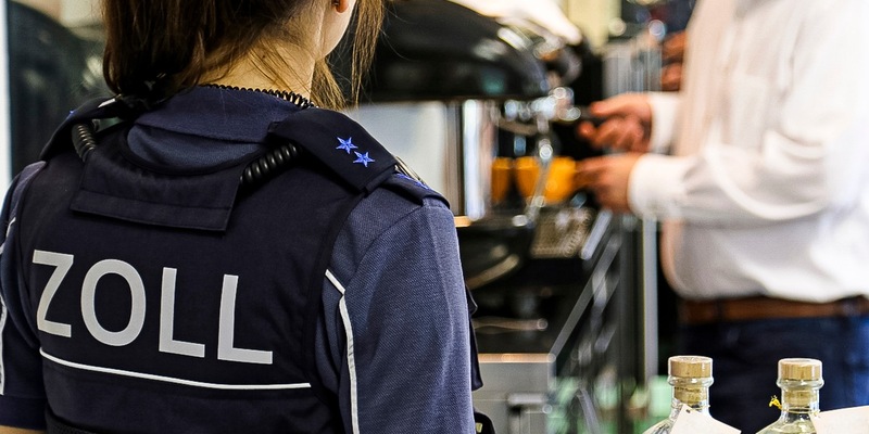 HZA-SB: Bundesweite Schwerpunktprüfung gegen Schwarzarbeit; Zoll überprüft Hotellerie und Gastronomie - Foto: presseportal.de