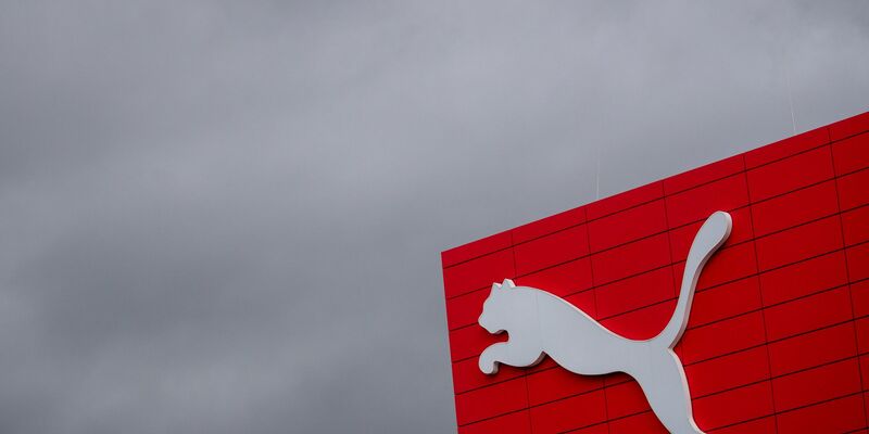 Der Sportartikelkonzern Puma hat im vergangenen Jahr gesunkene Gewinne verbucht. (Archivbild) - Foto: Daniel Karmann/dpa