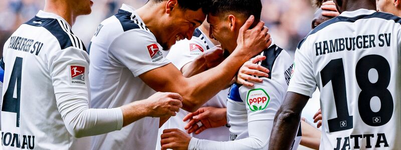 St. Pauli setzte sich zuhause gegen Paderborn durch. - Foto: Axel Heimken/dpa