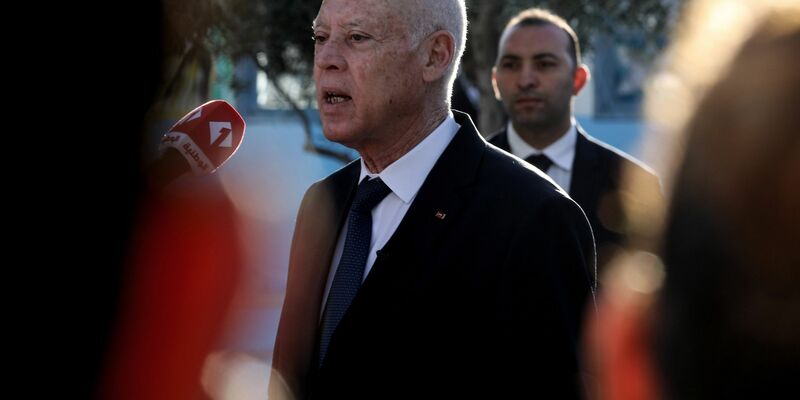 Tunesiens Präsident Kais Saied «nimmt nichts an, was Gnaden oder Almosen ähnelt.» - Foto: Khaled Nasraoui/dpa