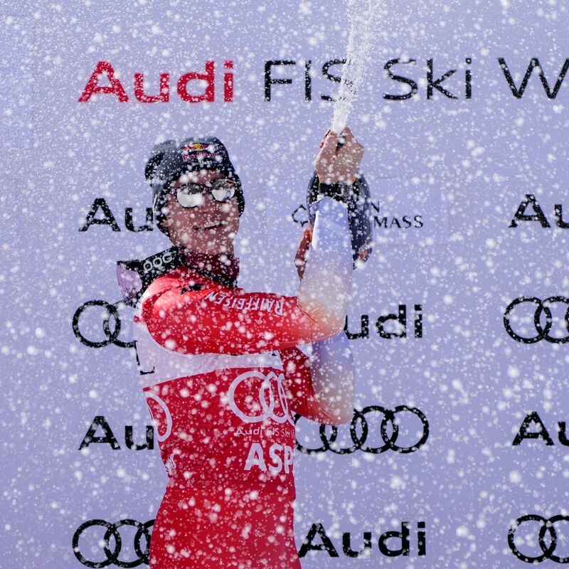 Gewann auch den Riesenslalom in Aspen: Marco Odermatt. - Foto: John Locher/AP/dpa