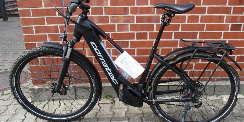 FW Bremerhaven: Schwerer Verkehrsunfall in Bremerhaven - Foto: presseportal.de