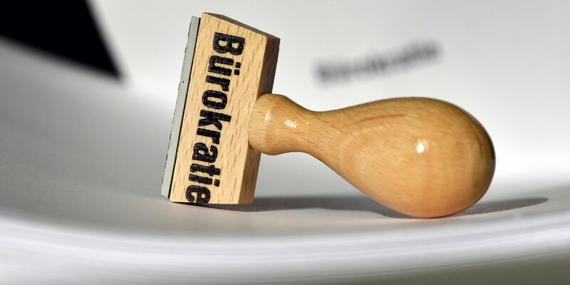 Bürokratie sorgt in deutschen Unternehmen für hohe Kosten. (Symbolbild) - Foto: Ralf Hirschberger/dpa-Zentralbild/dpa