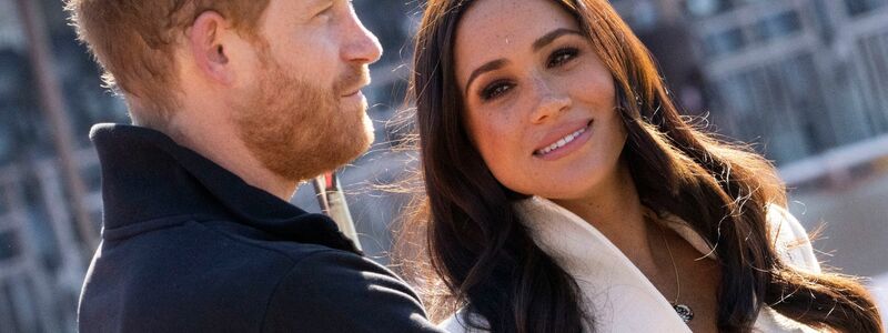 Harry und Meghan heirateten am 19. Mai 2018. - Foto: Peter Dejong/AP/dpa