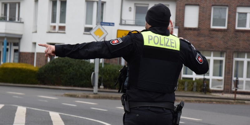 FW-EN: Tag der offenen Tür beim Löschzug Haßlinghausen - Samstag rockt Smithy in Fahrzeughalle- - Foto: presseportal.de