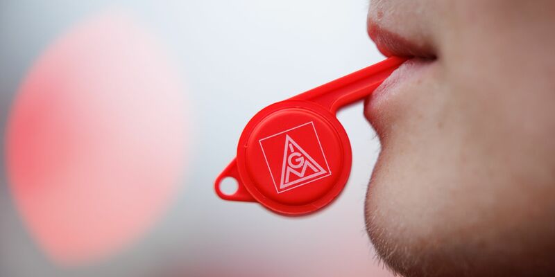 Wie steht die IG Metall zu einer Vier-Tage-Woche? - Foto: Friso Gentsch/dpa