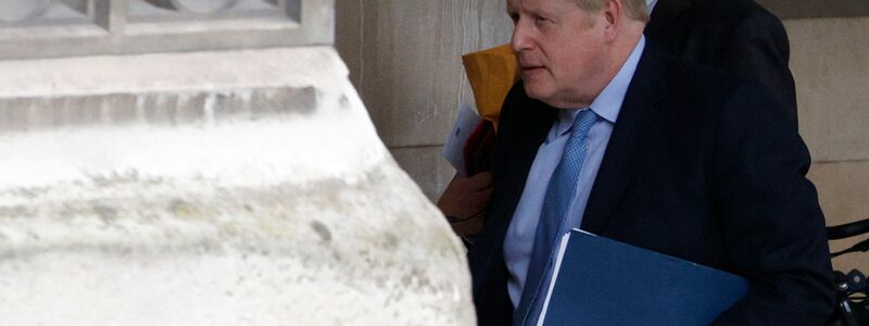 Schwerer Gang zur Anhörung im Parlament: Ex-Premier Boris Johnson. - Foto: David Cliff/AP/dpa