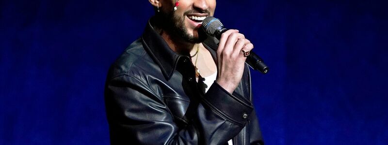 Bad Bunny nimmt den Preis für das beste Urban Music Album während der 2025 Latin Grammys entgegen. (Archivbild) - Foto: Chris Pizzello/Invision/AP/dpa