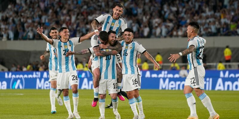 Argentiniens Superstar Lionel Messi erzielte den entscheidenden Treffer gegen Ecuador. - Foto: Gustavo Ortiz/dpa