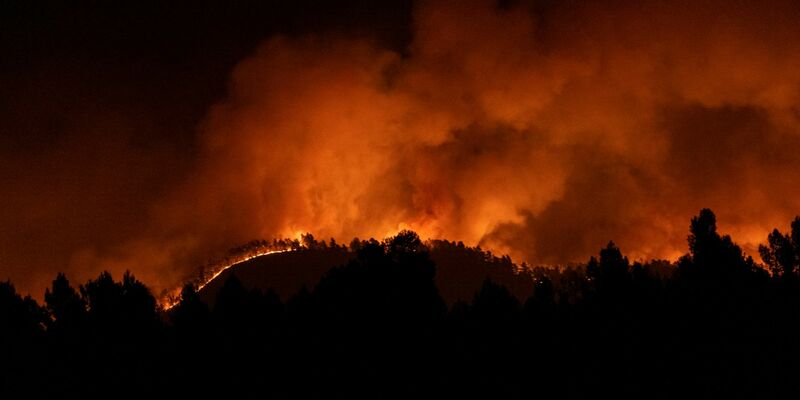 Spanien war in diesem Frühjahr außergewöhnlich stark von Waldbränden betroffen. - Foto: Lorena Sopêna/EUROPA PRESS/dpa