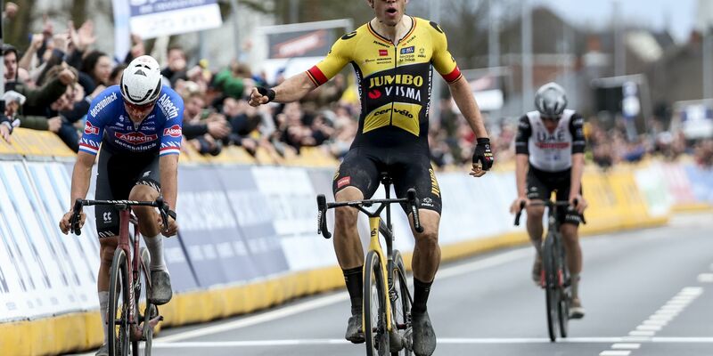 Wout van Aert ist auf der 16. Etappe der Vuelta schwer gestürzt und wird in dieser Saison kein Rennen mehr bestreiten. - Foto: David Pintens/Belga/dpa