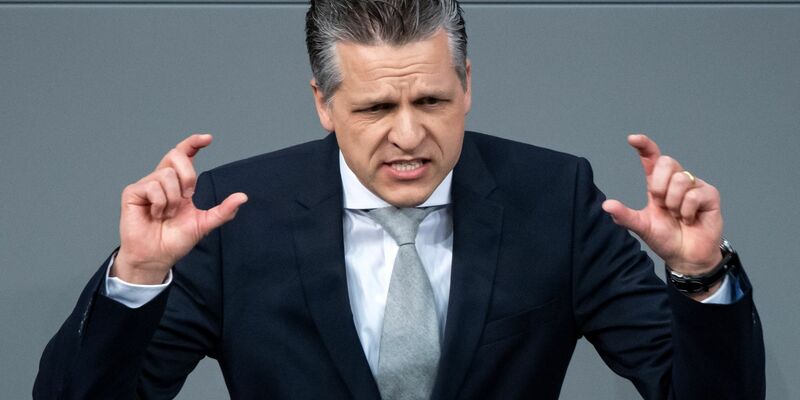 Thorsten Frei (CDU) befürwortet die Aktion von «Schraubenkönig» Reinhold Würth. - Foto: Bernd von Jutrczenka/dpa