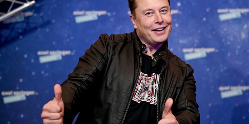 Elon Musk sucht neue Einnahmequellen für X. - Foto: Britta Pedersen/dpa/Pool/dpa