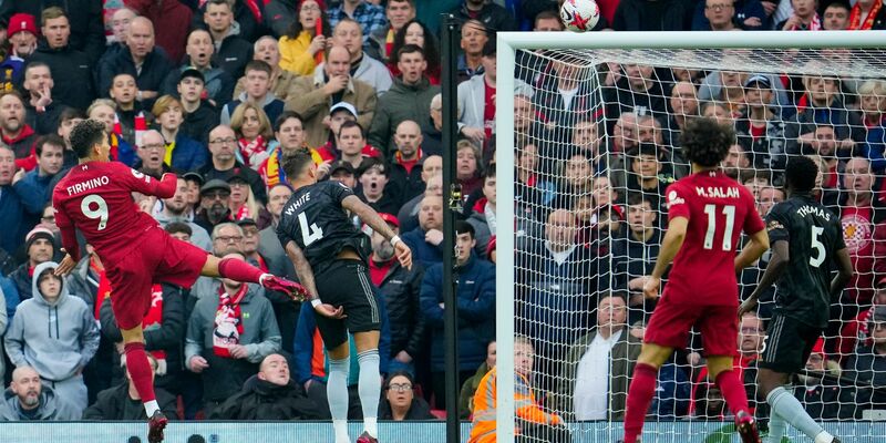 Trainer Jürgen Klopp und der FC Liverpool mussten sich gegen Arsenal mit einem 1:1 zufrieden geben. - Foto: Jon Super/AP/dpa