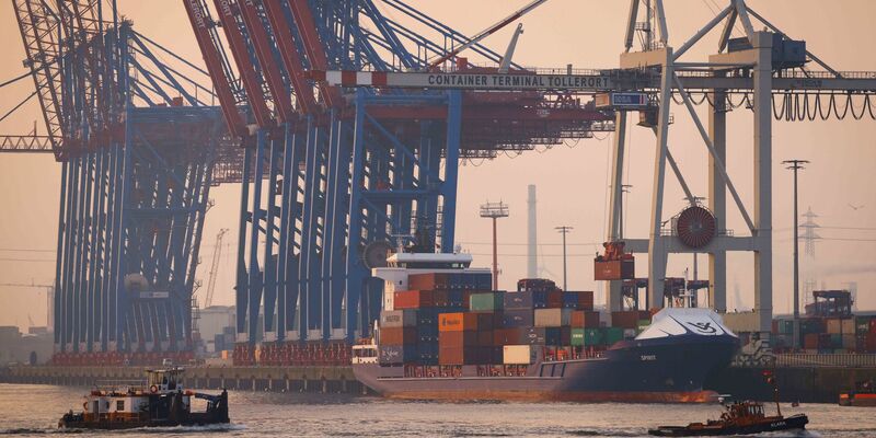 Für die Jahre 2025 und 2026 sagt die Weltbank ein Wirtschaftswachstum um 2,7 Prozent voraus (Symbolbild). - Foto: Christian Charisius/dpa