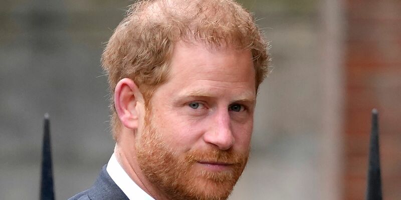 Prinz Harry trifft am Royal Courts Of Justice ein. - Foto: Kirsty Wigglesworth/AP