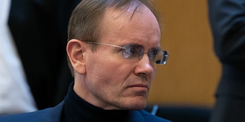 Der frühere Wirecard-Chefbuchhalter hat eine Klage gegen seine Manager-Haftpflicht verloren und darf zunächst auf keine weiteren Millionenzahlungen für seine Anwälte mehr hoffen. - Foto: Sven Hoppe/dpa