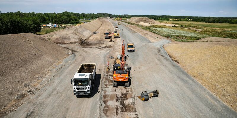 Mit Milliardenkrediten soll die Infrastruktur saniert werden. (Illustration) - Foto: Jan Woitas/dpa