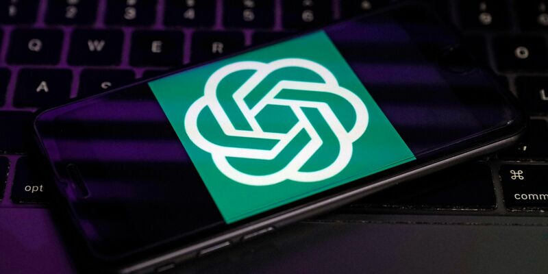 Sorge vor Missbrauch: Die Software zum Klonen echter Stimmen von OpenAI soll vorerst nicht öffentlich nutzbar werden. - Foto: Richard Drew/AP/dpa