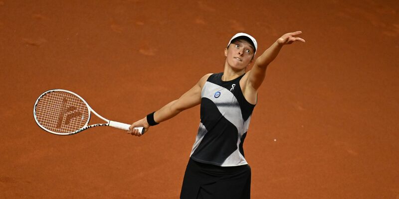 Die Polin Iga Swiatek musste gegen die Kasachin Jelena Rybakina ihre erste Niederlage überhaupt beim Porsche Grand Prix hinnehmen. - Foto: Marijan Murat/dpa