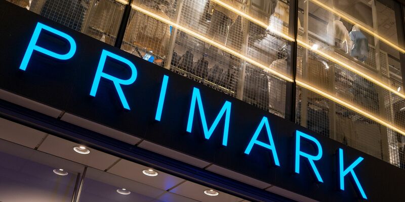 Der Chef von Primark zieht sich nach Vorwürfen zurück. - Foto: Monika Skolimowska/dpa-Zentralbild/dpa