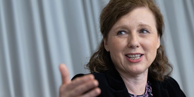 «Ob es sich um Korruption handelt, müssen selbstverständlich die Ermittler und Richter entscheiden», sagt die Vizepräsidentin der Europäischen Kommission, Vera Jourova, zur russischen Einflussoperation. - Foto: Benoit Doppagne/Belga/dpa