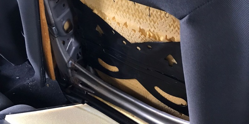 HZA-B: Shisha-Tabak in ungewöhnlichem Versteck/ Der ZOLL stellt in Berlin 16 Kilo Tabak und 1729 illegale E-Zigaretten sicher - Foto: presseportal.de