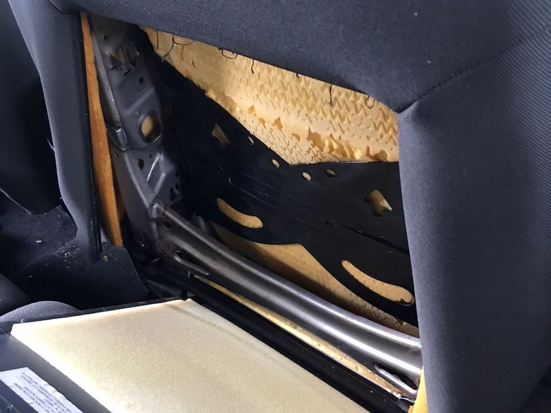 HZA-B: Shisha-Tabak in ungewöhnlichem Versteck/ Der ZOLL stellt in Berlin 16 Kilo Tabak und 1729 illegale E-Zigaretten sicher - Foto: presseportal.de